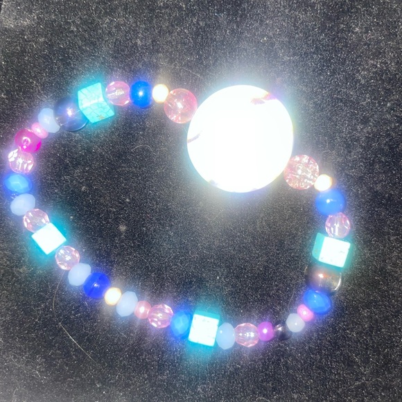 Handmade artisan bracelets. A unique design made to be statement pieces. - Picture 4 of 6